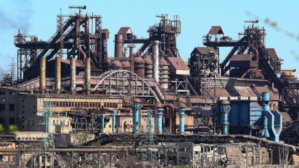 La planta siderúrgica donde aún hay soldados ucranianos, quienes aprovecharon la tregua para tomar posiciones. Foto: RT