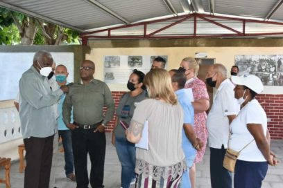 Visita Esteban Lazo comunidad capitalina afectada por las lluvias