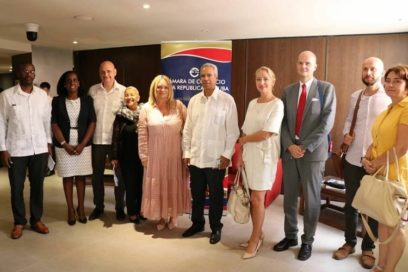 Intercambian con Mipymes sobre comercio exterior