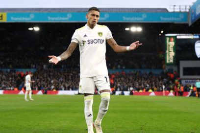 Según Fabrizio Romano, el Barça contactó con el Leeds y presentó una oferta verbal por el brasileño Rapinha. La propuesta, lejos de los más de 65 millones de euros que ofrece el Chelsea, fue considerada insuficiente por el Leeds.