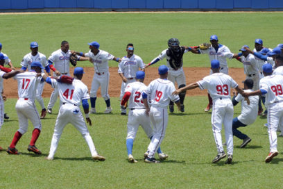 Out 27: Alazanes a galope para un séptimo partido