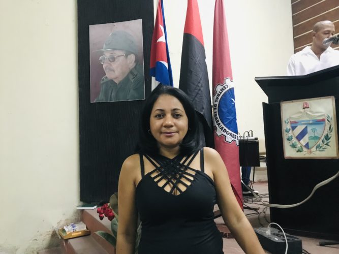 Yamirka Roque Cardero es la primera mujer en ocupar el cargo de Director de Operaciones Portuarias en todo el territorio nacional. Foto Anabel Sánchez.