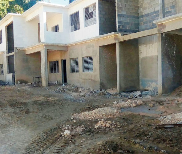 Construcción de viviendas en la zona de desarrollo 11 en el reparto Las Minas. Foto: Tay Toscano