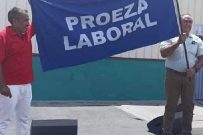 Recibe Empresa de Suministros Médicos la Bandera Proeza Laboral