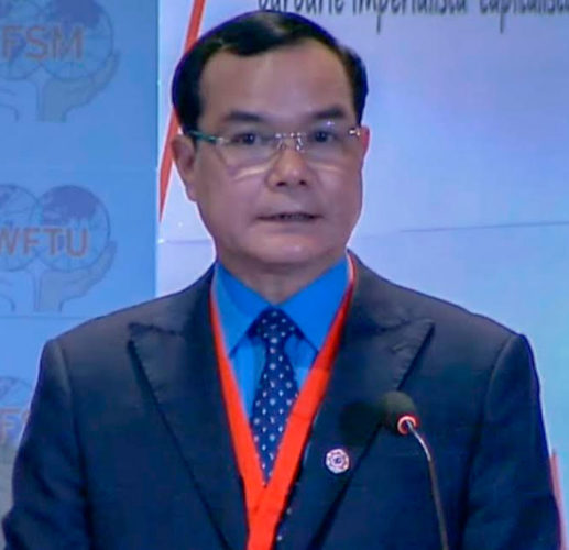 Nguyen Dinh Khang durante el XVIII Congreso de la FSM efectuado en mayo último en Roma, Italia. Foto: Ha Quan/ Tuoi Tre