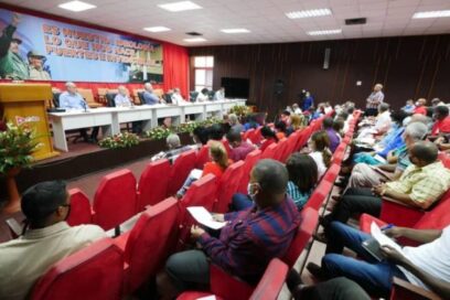 A crecer en todos los órdenes, convoca Díaz-Canel en Santiago de Cuba