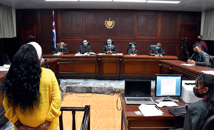 La administración de justicia, acorde con la Constitución de la República, recae en trabajadores de este sector. Foto: Radio Cubana