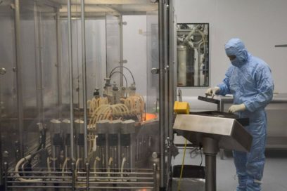 Denuncian afectaciones del bloqueo en producción de medicamentos