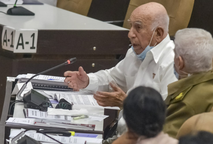El Comandante José Ramón Machado Ventura intervino en la Sesión ordinaria. Foto: Heriberto González Brito