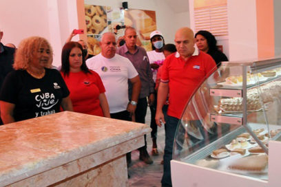 Cienfuegos en 26: jornada de condecoraciones y gala cultural