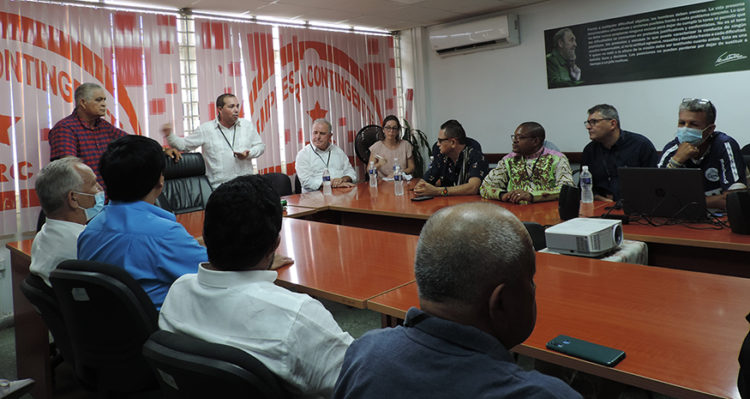 Solo en Cuba el empleador es miembro del Sindicato y rinde cuentas a los trabajadores de su gestión, sostuvo Misael Rodríguez Llanes, secretario general del SNTC. Foto: Yimel Díaz Malmierca
