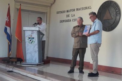 Felicitó Raúl Castro a integrantes del sistema de la Defensa Civil