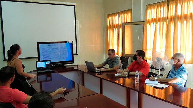 Una de la comisiones del evento del Fórum en el Centro de Estudios Ambientales (CEAC) de Cienfuegos. Foto: Cortesía CEAC