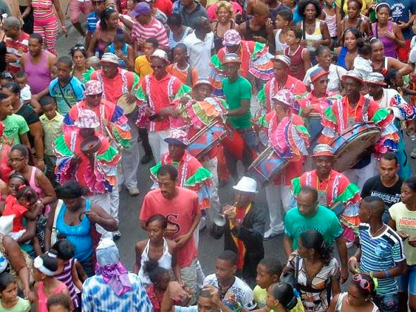 Durante las jornadas del Festival lo más auténtico de la cultura de nuestros pueblos de la región se muestra en toda su majestuosidad. Foto: Betty Beatón Ruiz