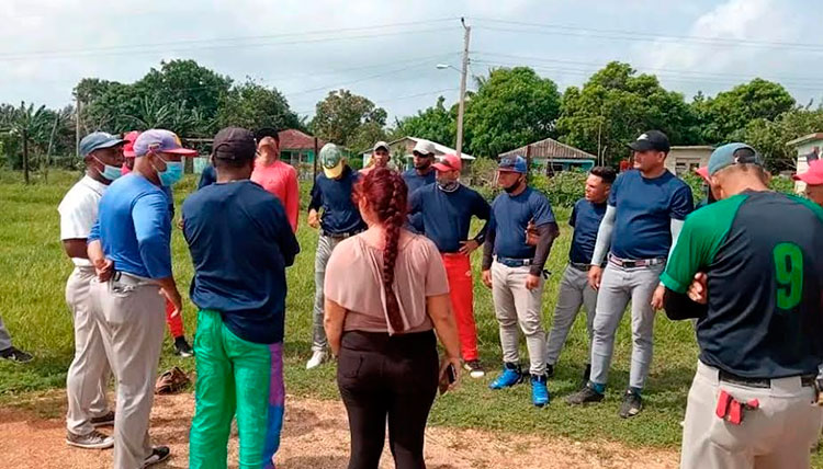 A través del deporte se consolida la hermandad de los trabajadores azucareros. Foto: Cortesía de la fuente