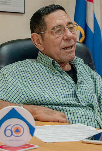 Un especialista de la Defensa Civil debe conocer de sanidad vegetal, de las enfermedades epizootias graves de los animales, de sismología, de meteorología”, aseguró Israel Perú Martínez. Foto: Alejandro Acosta Hechavarría