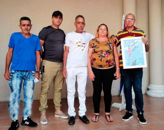 El estímulo enaltece el mérito y estimula. En la foto trabajadores de la panadería El Marino. Foto: Leticia Águila Roque