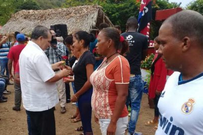 Conmemoran aniversario 65 del combate de Palma Mocha