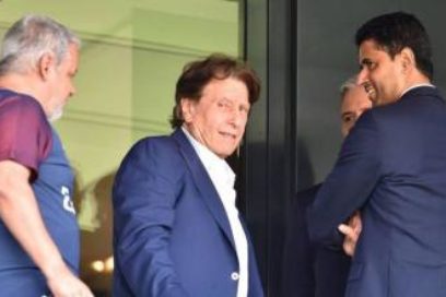 Revelan secretos del fichaje de Lewandowski: Según The Athletic, el agente de Robert Lewandowski, Pini Zahavi, se llevó 10 millones por facilitar la llegada del polaco al Barça, que pagó 45+5 al Bayern de Múnich para hacerse con el delantero.