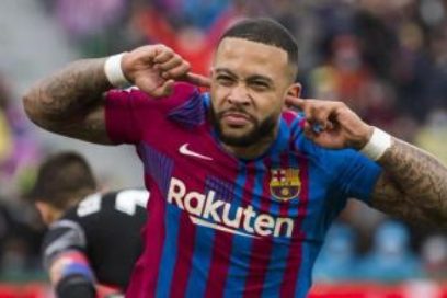 Memphis cerca de la Juve: Según Tuttosport, la Juventus y el delantero neerlandés Memphis Depay ya tienen pactado un contrato por dos temporadas, a seis millones cada una, a la espera de que el delantero se desvincule del Barça.