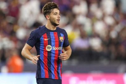 Barcelona renueva a futbolista Nico González y lo cede al Valencia por un año.