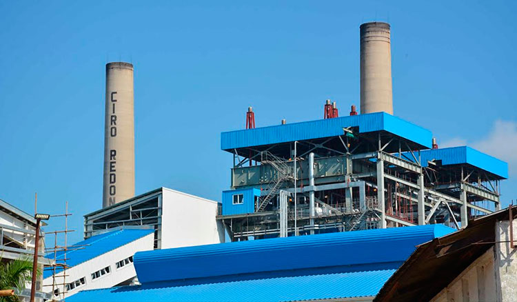 La bioléctrica y el central Ciro Redondo tienen grandes retos para la venidera zafra azucarera. Foto: Osvaldo Gutiérrez Gómez