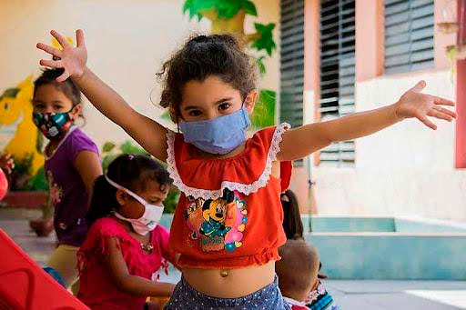 Más protegidos, más inmunes, más felices. Foto: CECMED