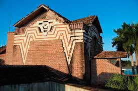 Multiples fueron las actividades desarrolladas en las casas de Cultura de todo el país. En la foto, la de Velazco, una joya de la arquitectura cubana.