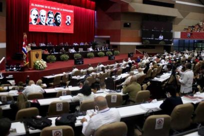 Celebra Díaz-Canel aniversario del Palacio de las Convenciones (+ Fotos y Video)