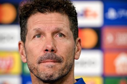 Simeone: «Nada que reclamar al futbolista más allá de errores que hay en el juego. El Madrid tiene un juego directo muy bueno y una transición defensa-ataque increíble. Se puede ver, es un equipo muy ordenado, que aprovecha muy bien sus ocasiones».