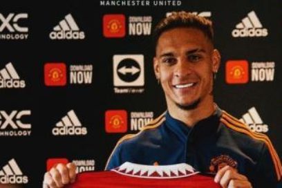 Top 3 fichajes más caros por liga: Esp: Tchouaméni (Madrid-80M), Raphinha (Barça-58M), Koundé (Barça-50M). Ing: Antony (Man. U-95M), Fofana (Chelsea-80M), D. Núñez (Liverpool-75M). Ale: De Ligt (Bayern-67M), Mané (Bayern-32M), Haller (Dortmund-31M).