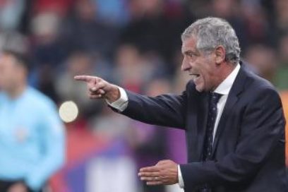 Fernando Santos tras el triunfo de Portugal: «No fue una exhibición perfecta, porque lo perfecto no existe. Pero el equipo estuvo siempre muy bien posicionado y creo que todos mis jugadores se merecen ser felicitados».