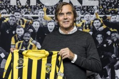 Fútbol Europa: Araujo será operado y estará tres meses de baja, lo cual prácticamente lo descarta para jugar el Mundial. Phillip Cocu entrenará  al Vitesse. Klopp podría  ser la causa de la salida de Mané al Bayern de Múnich.
