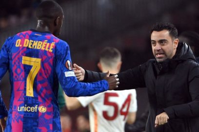 Xavi sobre Dembélé: «he visto pocos jugadores con esa capacidad en el uno contra uno. Está al nivel del mejor Neymar. Había sufrido mucho en los últimos años y se merece lo de ahora. No hay un extremo puro que pueda salir por los dos lados como él».