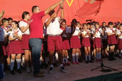 Pioneros, guardianes de la democracia