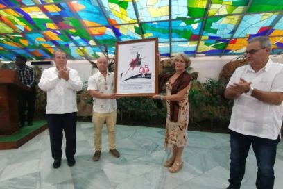 Celebraciones por los 65 años del periódico Sierra Maestra