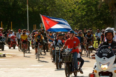Pedaleo por otra victoria popular (+Fotos y video)