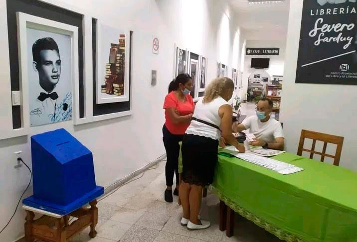 En unos mil 394 centros laborales se ubicarán colegios electorales en Camagüey, de ellos más de 500 en instituciones educativas. Foto: Cortesía del Centro provincial del Libro y la Literatura