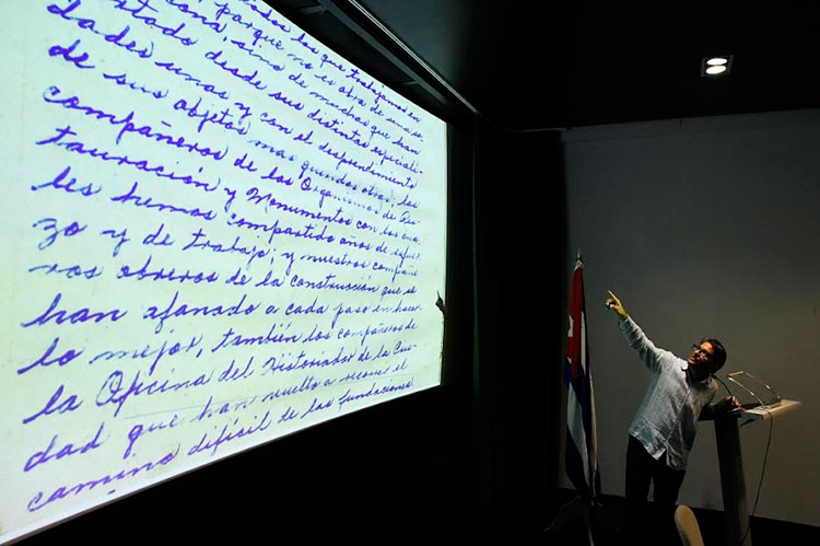 Conferencia Eusebio Leal: patrimonio y simbolismo, impartida en el Museo de la Ciudad por el doctor Michael González, director de Patrimonio Cultural de la OHCH. Foto: Néstor Martí