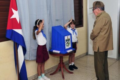 Votó Raúl en el referendo popular por el Código de las Familias