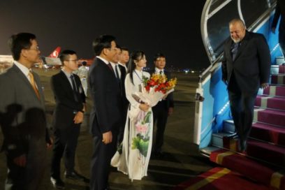 Inicia Primer Ministro visita oficial a la República Socialista de Vietnam