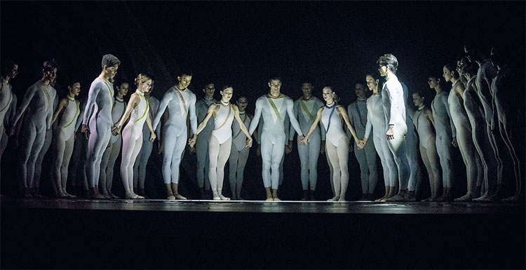 En la inauguración de la cita, el 20 de octubre, se escenificará una de las más recientes propuestas del Ballet Nacional de Cuba: Séptima Sinfonía, de Uwe Scholz, Premio Villanueva de la Crítica. Foto: Yuris Nórido