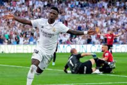 Resultados: R. Madrid (Valverde, Vinicius, Rodrygo, Rüdiger) 4-1 Mallorca (Muriqi), At. Bilbao (GEC, Sancet, Nico Williams, Berenguer) 4-1 Elche (Ponce). Atalanta (Demiral) 1-1 Cremonese (Valeri), Bolonia (Barrow, Arnautovic) 2-1 Fiore (Martínez).