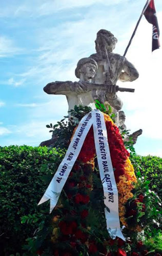 Ofrendas en honor al Músico-Comandante. Foto: Tomada de Twitter