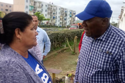 Visita Vicepresidente cubano zonas afectadas por Ian en Artemisa