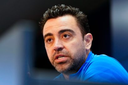 Xavi antes de enfrentar al Inter: “Tenemos que ser más valientes, arriesgar, ir arriba, no dejar que el Inter pueda correr sabiendo que es muy vertical y físico, no es fácil pero trataremos de mostrar personalidad y ser valientes”.