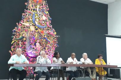 Ante el Árbol de la vida denuncian bloqueo de la muerte