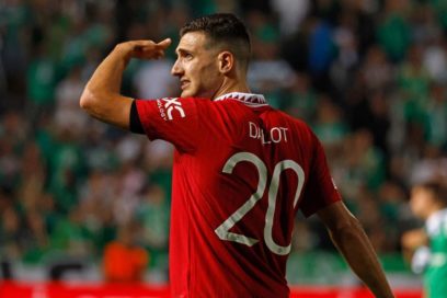 Fútbol Europa: Diogo Dalot debe decidir entre renovar con el Manchester United o irse al Barça. Courtois inconforme con su posición en la lista del Balón de Oro. Alexia Putellas ofrecerá su Balón de Oro en el Johan Cruyff y el Camp Nou.