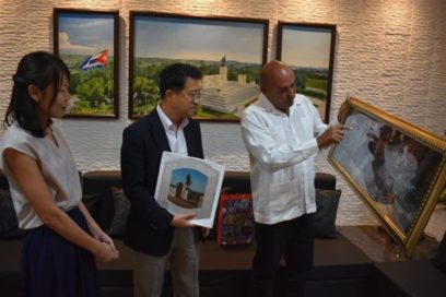 Visita Villa Clara embajador de Japón en Cuba