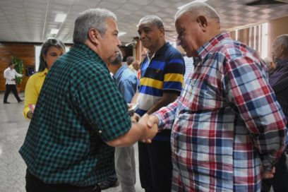 Cincuentenarios: obra de amor infinito a la industria azucarera